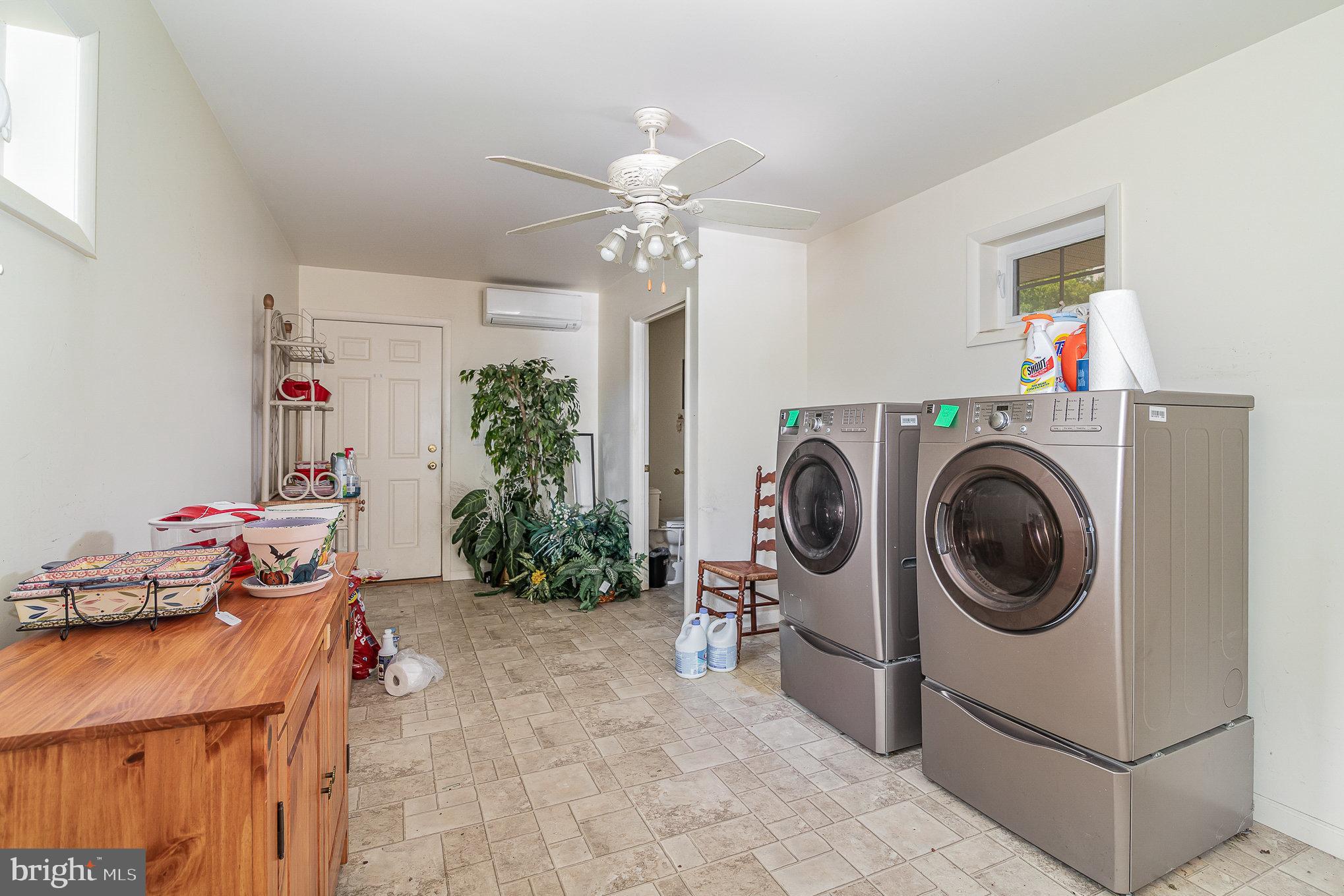 1955 Dawn Road Enola, PA 17025 - Photo 5 of 21 a view of that has a washer and dryer
