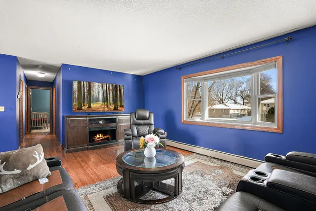 $350,000 | 9830 6th Street Northeast, Blaine, MN 55434