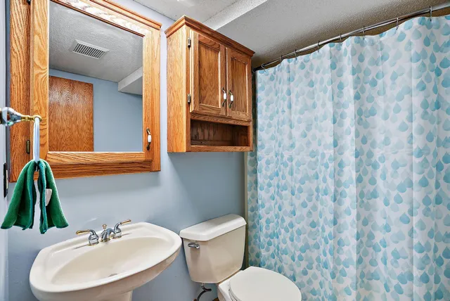 $350,000 | 9830 6th Street Northeast, Blaine, MN 55434