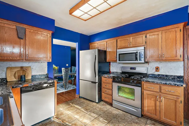 $350,000 | 9830 6th Street Northeast, Blaine, MN 55434