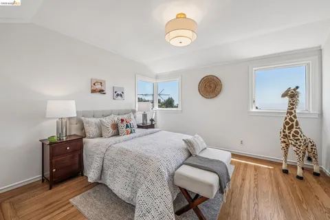 $1,499,000 | 708 Grizzly Peak Boulevard, Berkeley, CA 94708