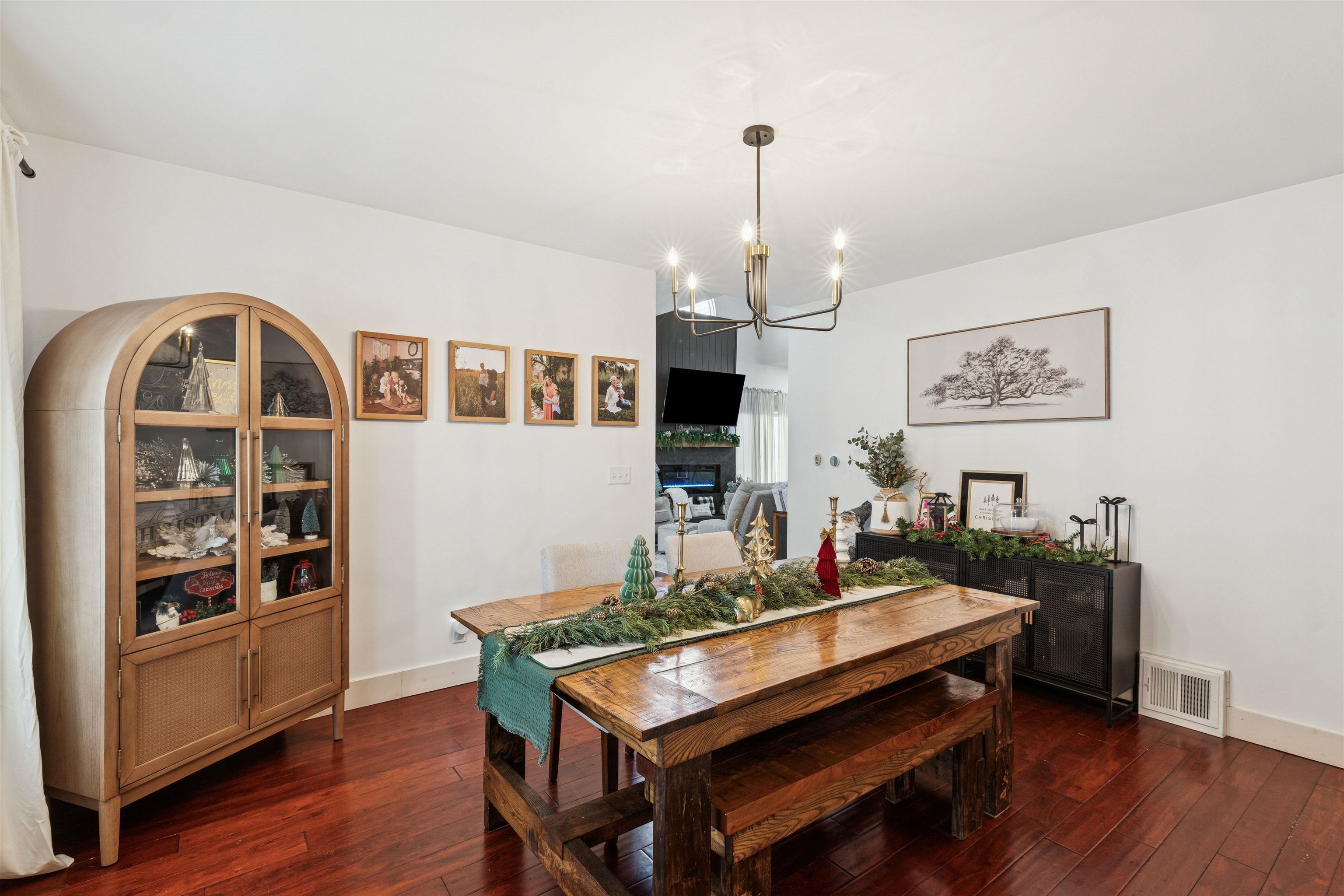 306 North Main Street Alexis, IL 61412 - Photo 20 of 44 a view of a livingroom with furniture and window