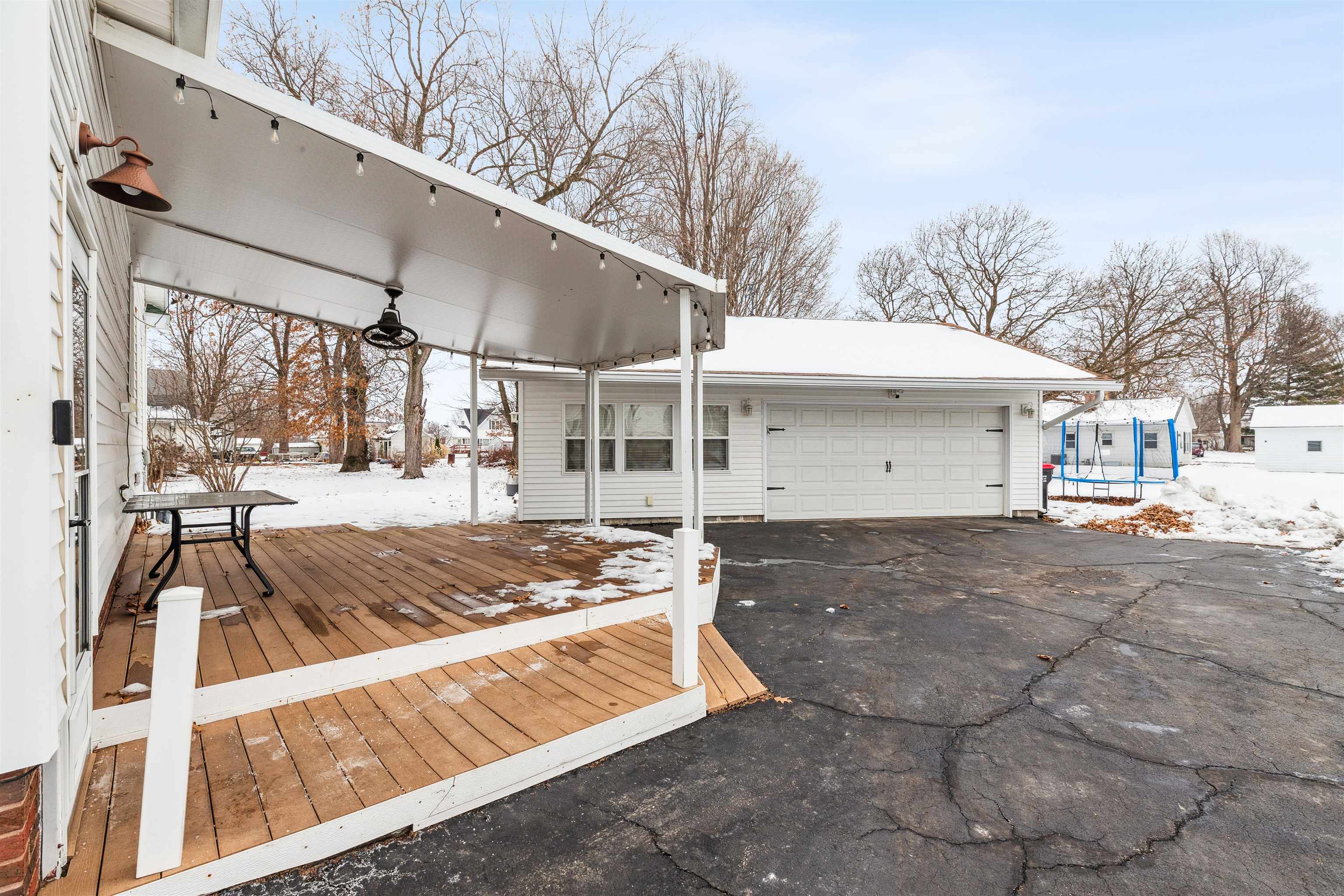 306 North Main Street Alexis, IL 61412 - Photo 4 of 44 a view of a house with a outdoor space