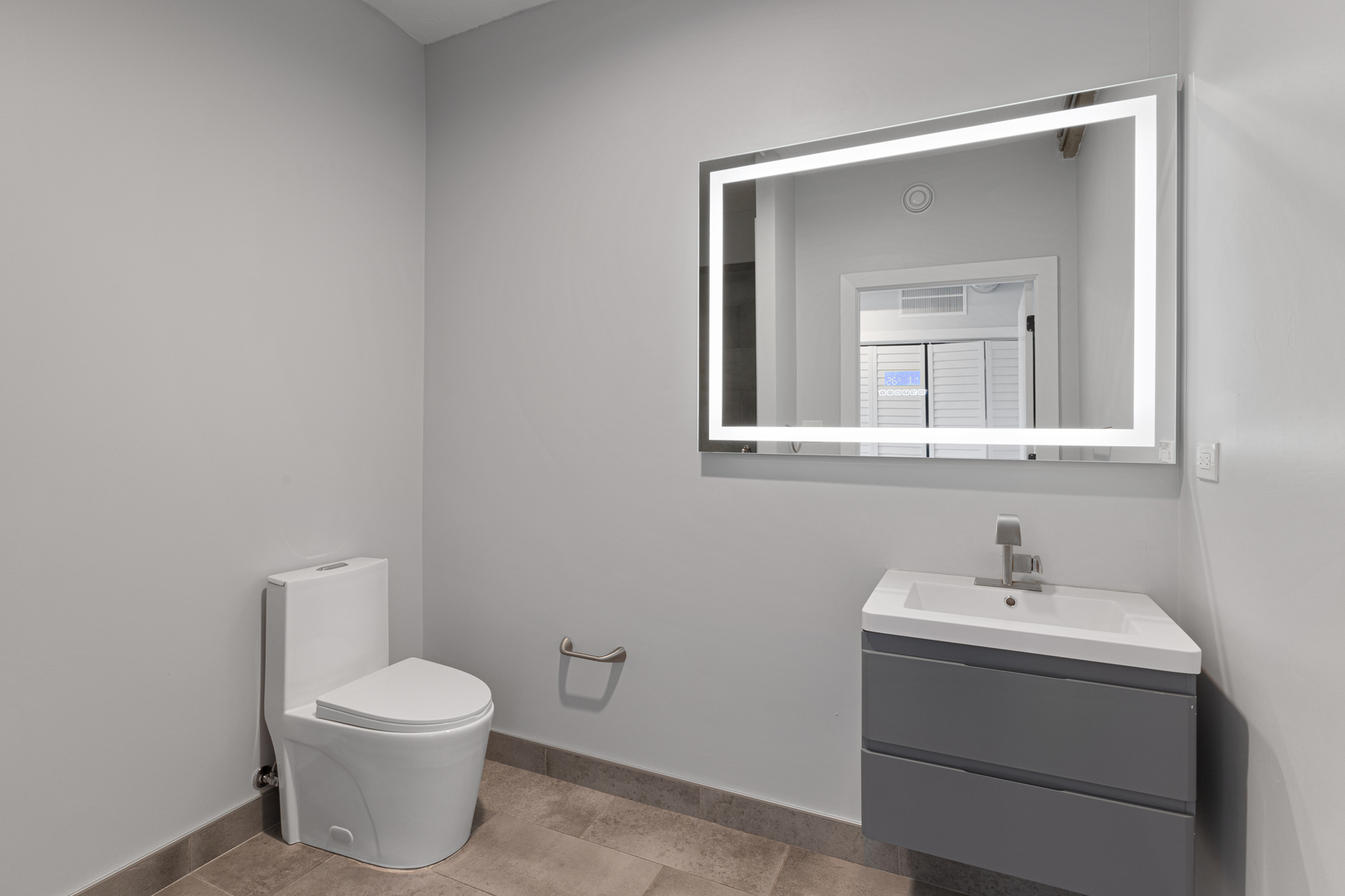 7645 North Sheridan Road, Unit 406 Chicago, IL 60626 - Photo 9 of 14