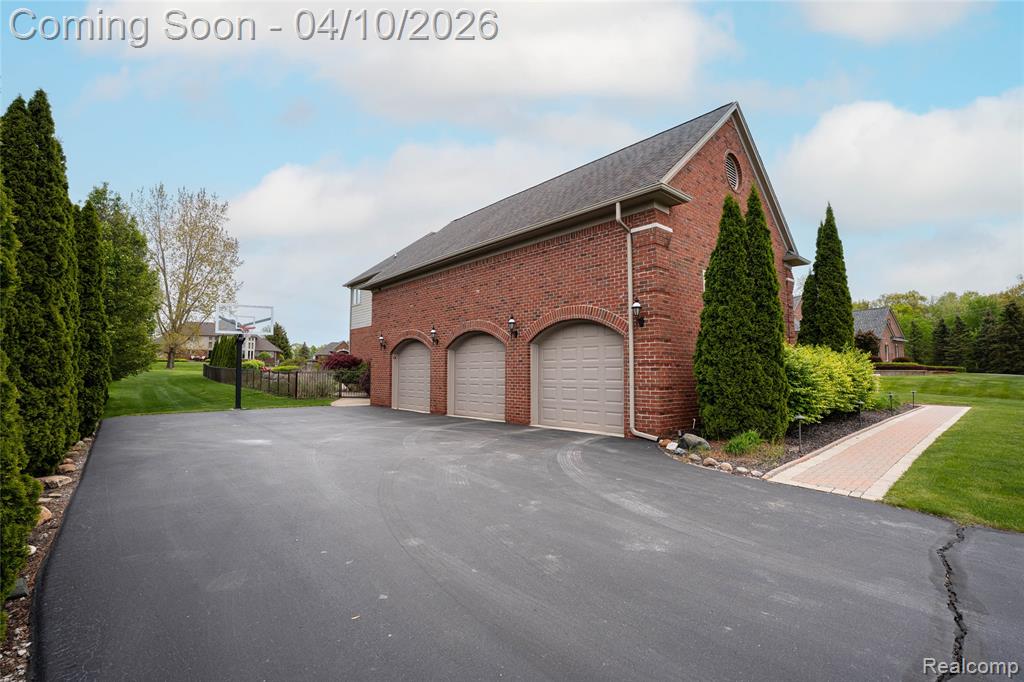 67102 Rachael Lane Washington, MI 48095 - Photo 9 of 37