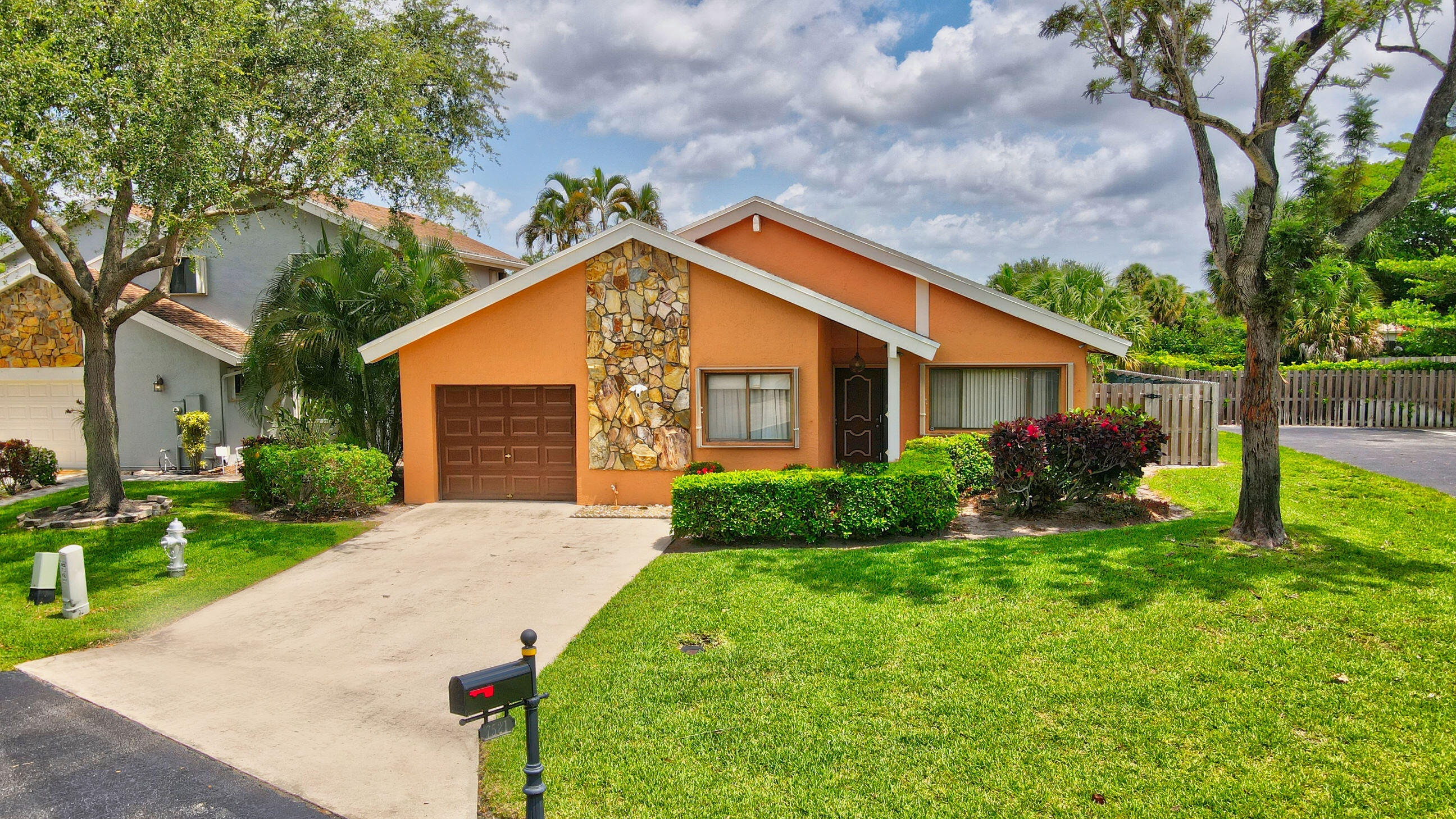 7521 Martinique Boulevard Boca Raton, FL 33433 - Photo 1 of 11 Front View