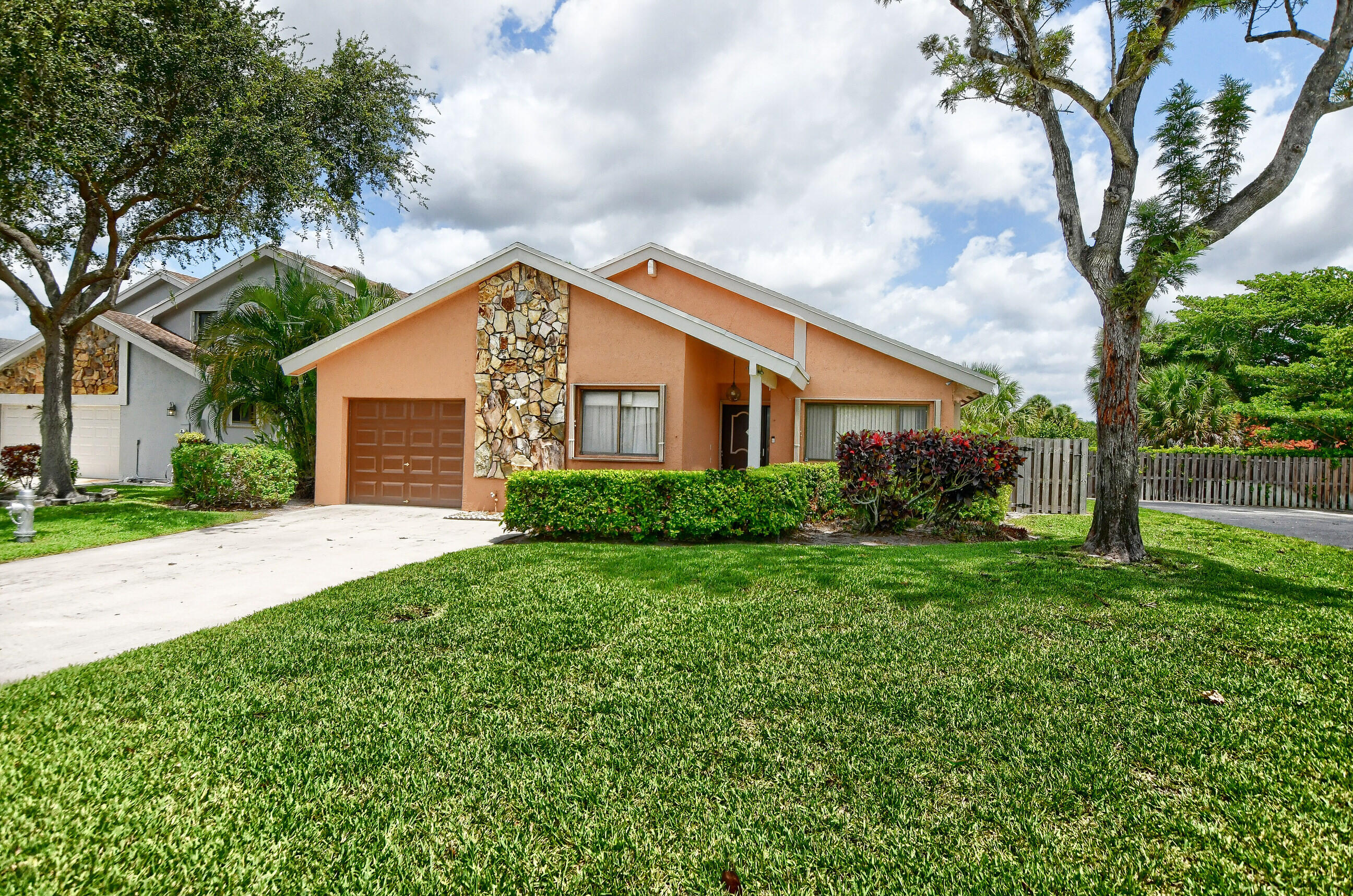 7521 Martinique Boulevard Boca Raton, FL 33433 - Photo 2 of 11 Front View Angled