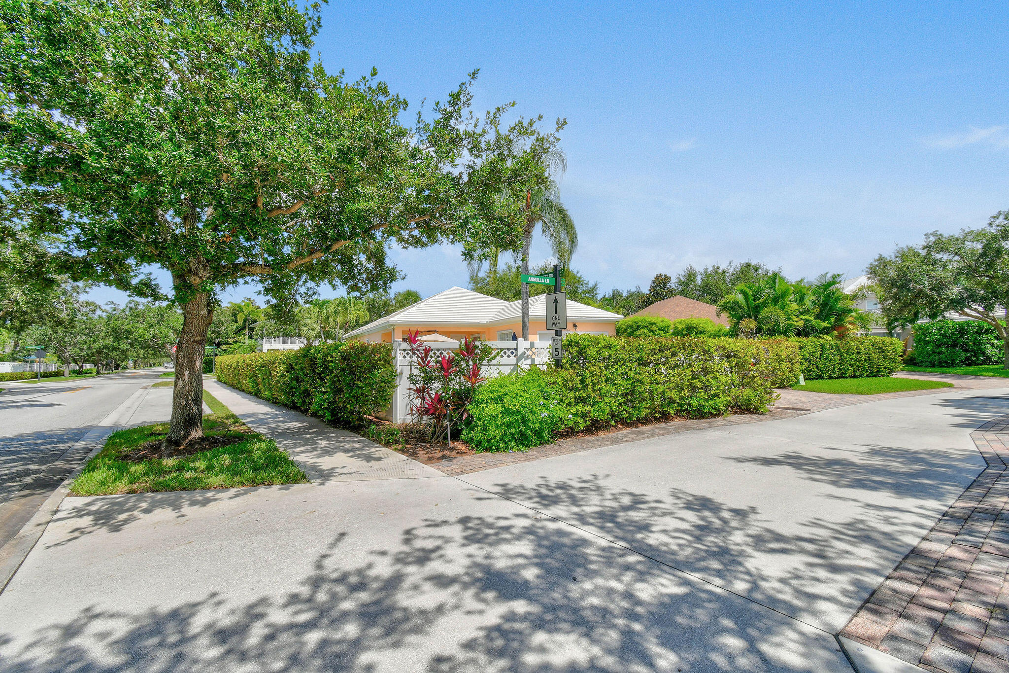 2584 East Community Drive Jupiter, FL 33458 - Photo 67 of 111 2584ECommunityDr(63)