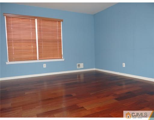 5 Inverness Drive Edison, NJ 08820 - Photo 9 of 13 Gallery Image 9