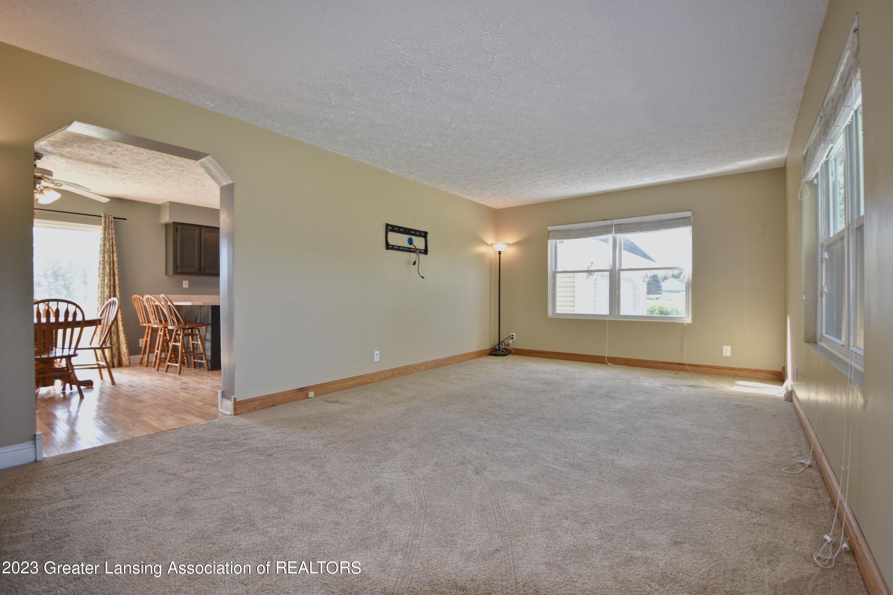 1069 South Osborne Road Dansville, MI 48819 - Photo 5 of 42 4