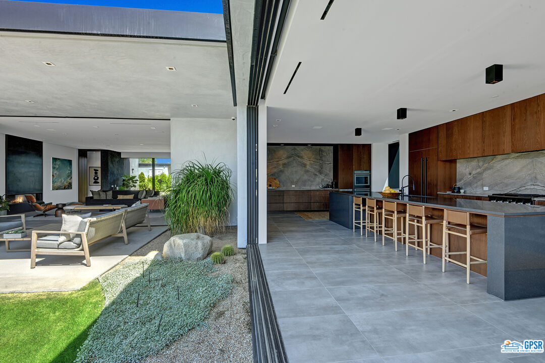 7 Echo Lane Rancho Mirage, CA 92270 - Photo 11 of 61