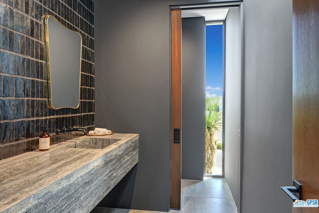 7 Echo Lane Rancho Mirage, CA 92270 - Photo 16 of 61