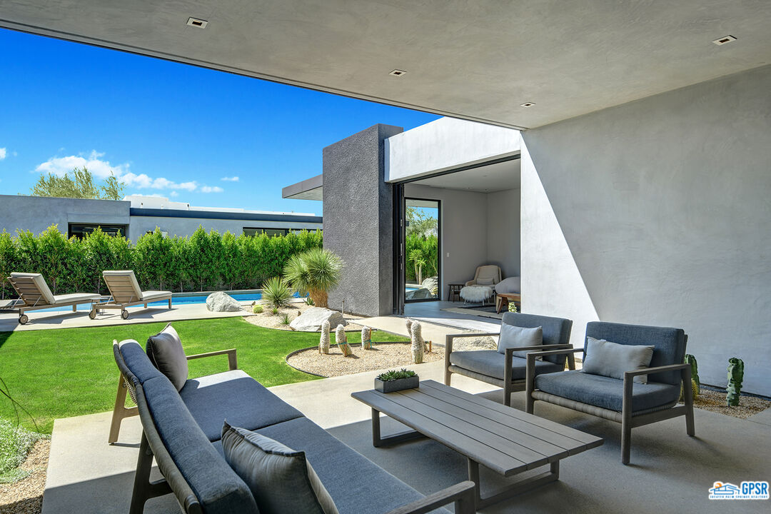 7 Echo Lane Rancho Mirage, CA 92270 - Photo 17 of 61