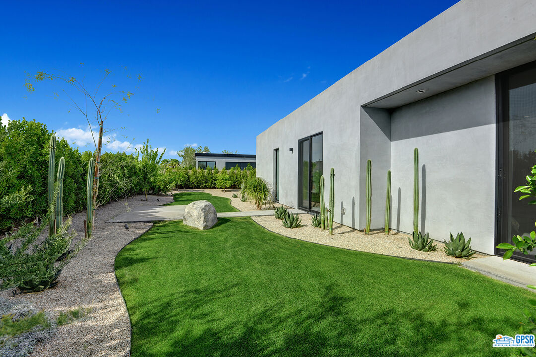 7 Echo Lane Rancho Mirage, CA 92270 - Photo 19 of 61