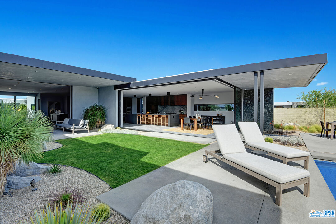 7 Echo Lane Rancho Mirage, CA 92270 - Photo 10 of 61