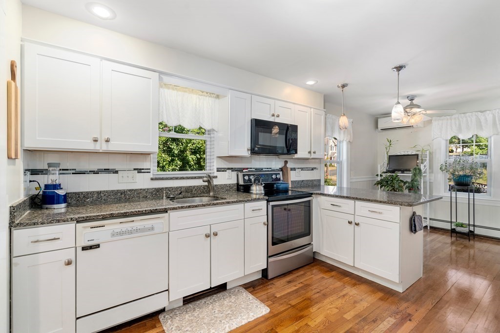 16 Peach Orchard Road Burlington, MA 01803 - Photo 4 of 22 Gallery Image 4