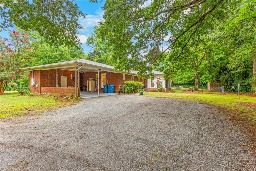 5228 Weatherly Road Greensboro, NC 27406 - Photo 6 of 48 Gallery Image 6