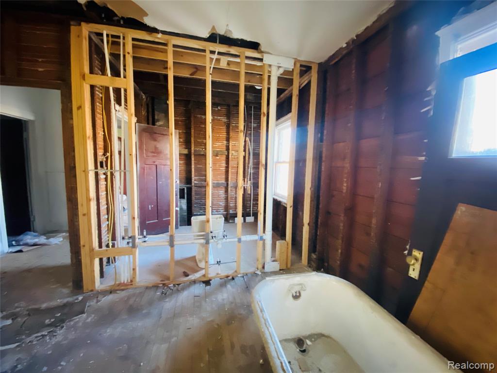 3064 Harding Street Detroit, MI 48214 - Photo 13 of 25 Gallery Image 13