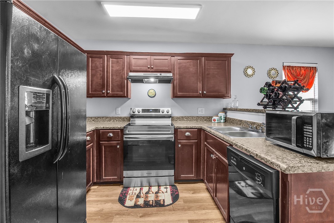 14 Ristona Drive Savannah, GA 31419 - Photo 8 of 23