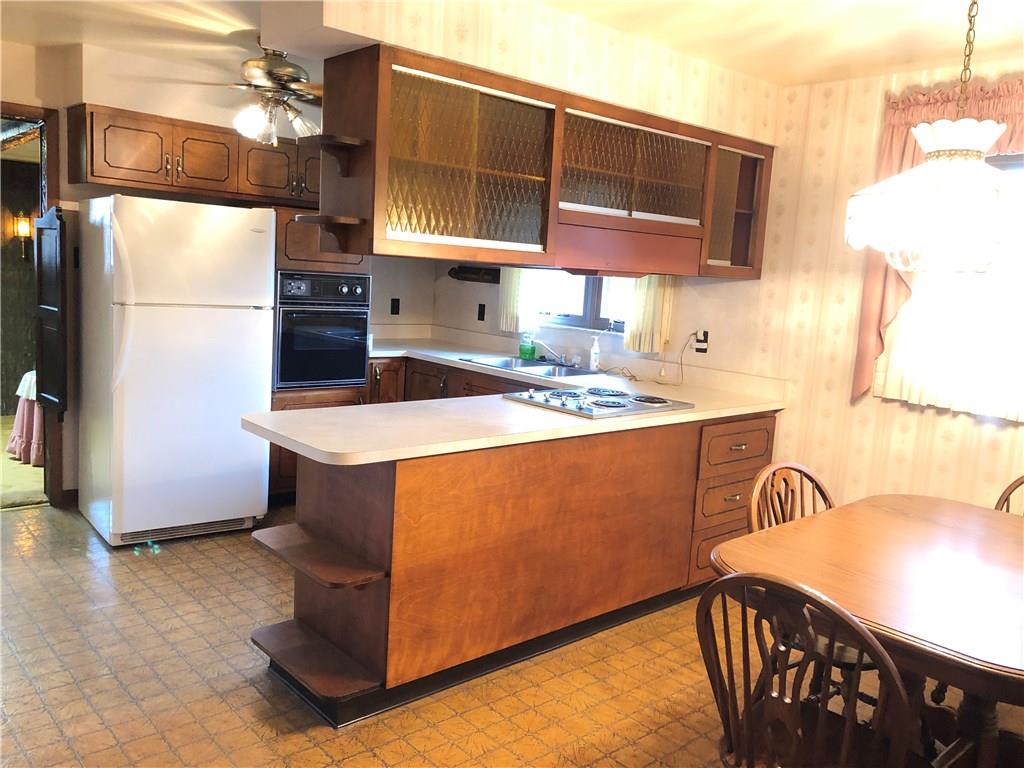 491 Grant Street Rochester, PA 15074 - Photo 3 of 25