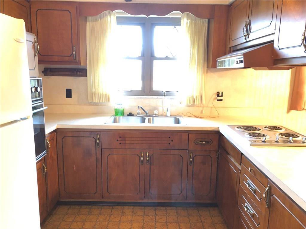 491 Grant Street Rochester, PA 15074 - Photo 4 of 25