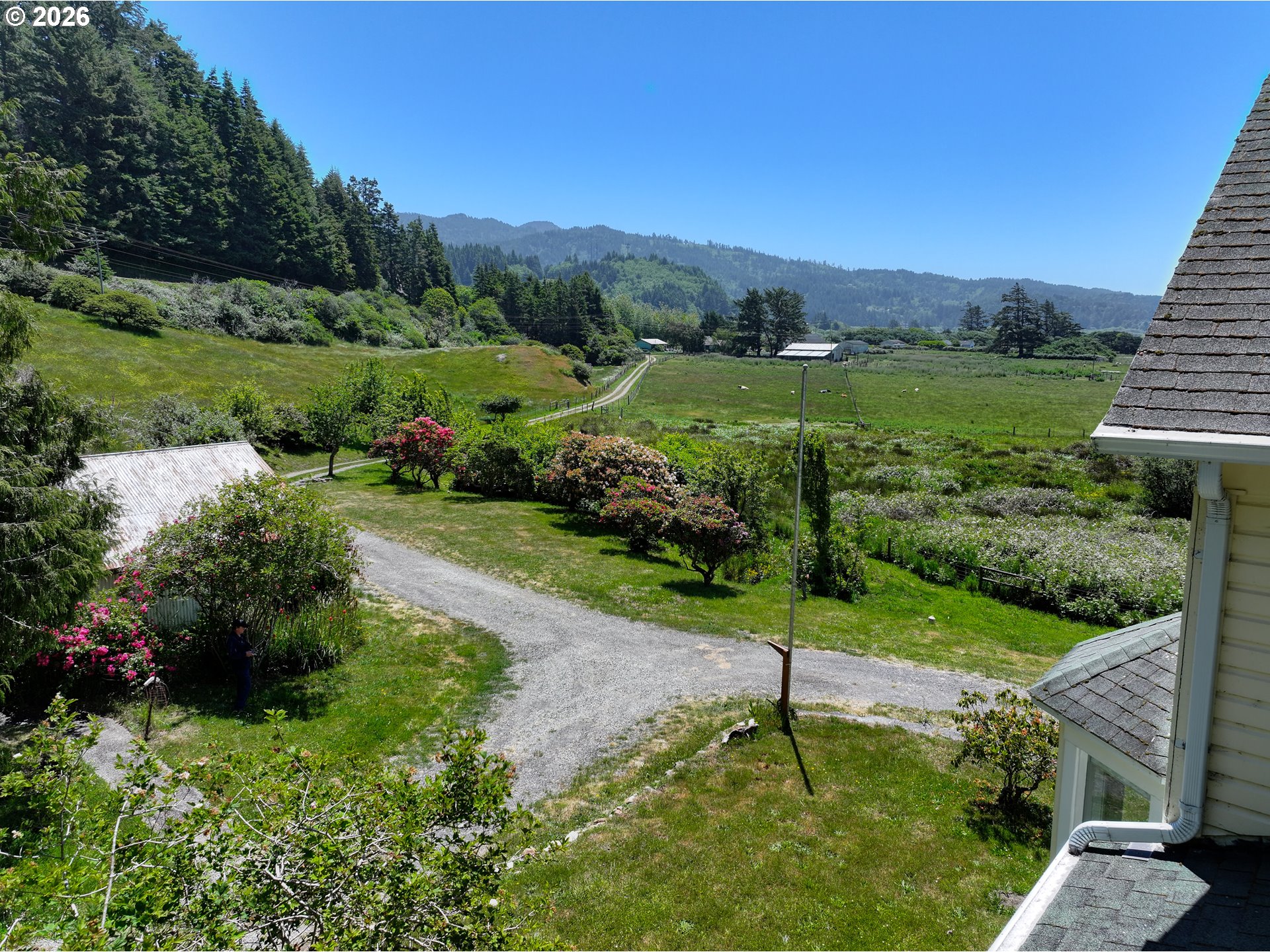 94665 North Bank Pistol River Road Gold Beach, OR 97444 - Photo 19 of 48