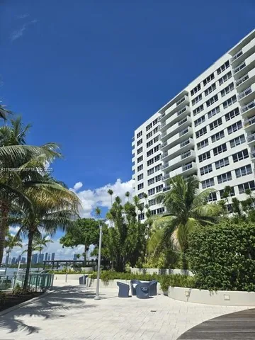 $2,800 | 1500 Bay Road, Unit 1178S, Miami Beach, FL 33139