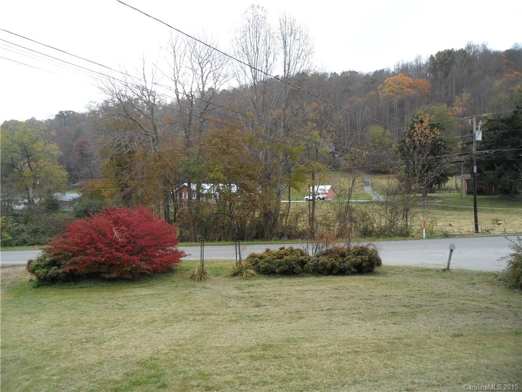 686 Mauney Cove Road Waynesville, NC 28786 - Photo 2 of 13 Gallery Image 2