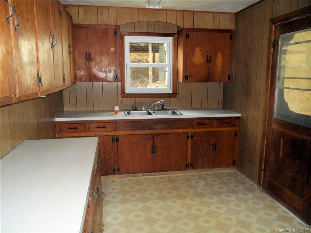686 Mauney Cove Road Waynesville, NC 28786 - Photo 4 of 13 Gallery Image 4