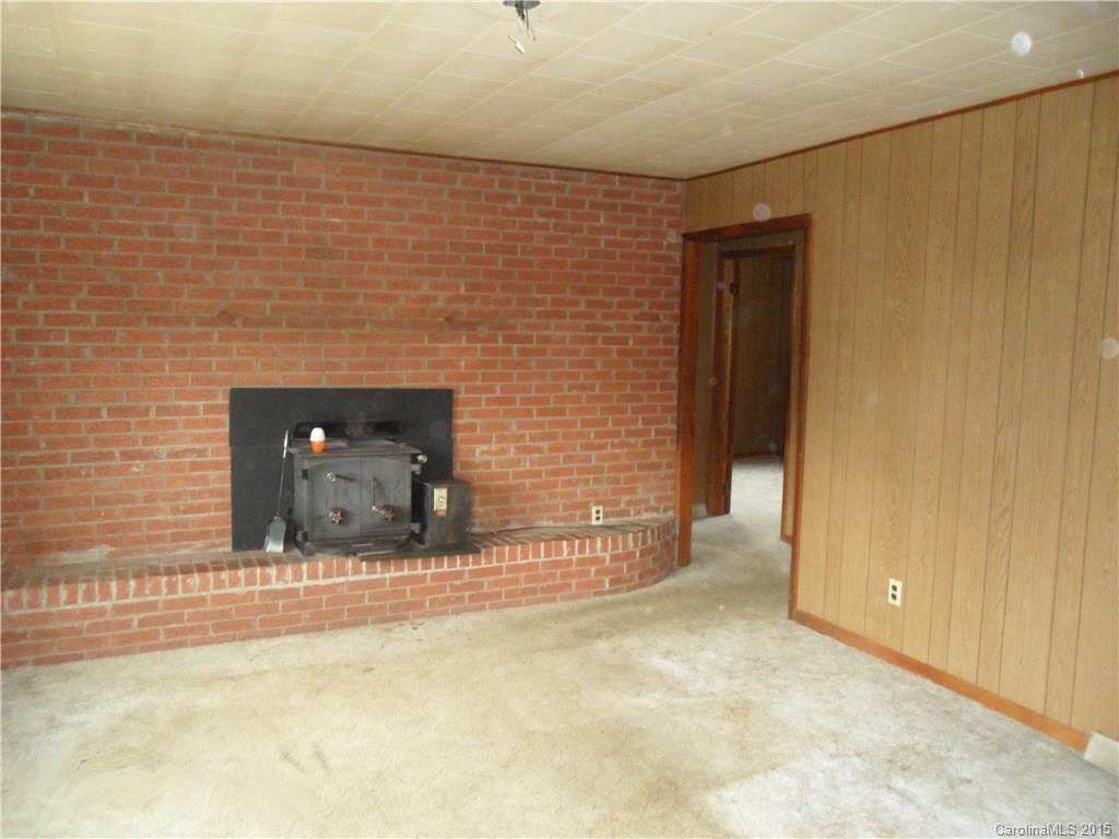 686 Mauney Cove Road Waynesville, NC 28786 - Photo 6 of 13 Gallery Image 6