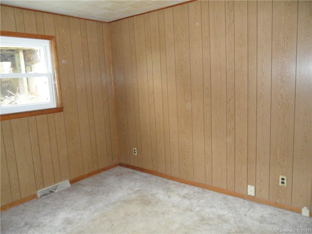 686 Mauney Cove Road Waynesville, NC 28786 - Photo 8 of 13 Gallery Image 8