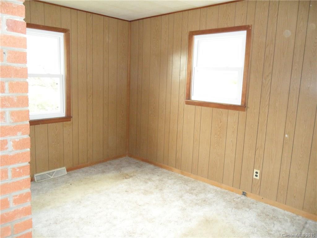 686 Mauney Cove Road Waynesville, NC 28786 - Photo 9 of 13 Gallery Image 9