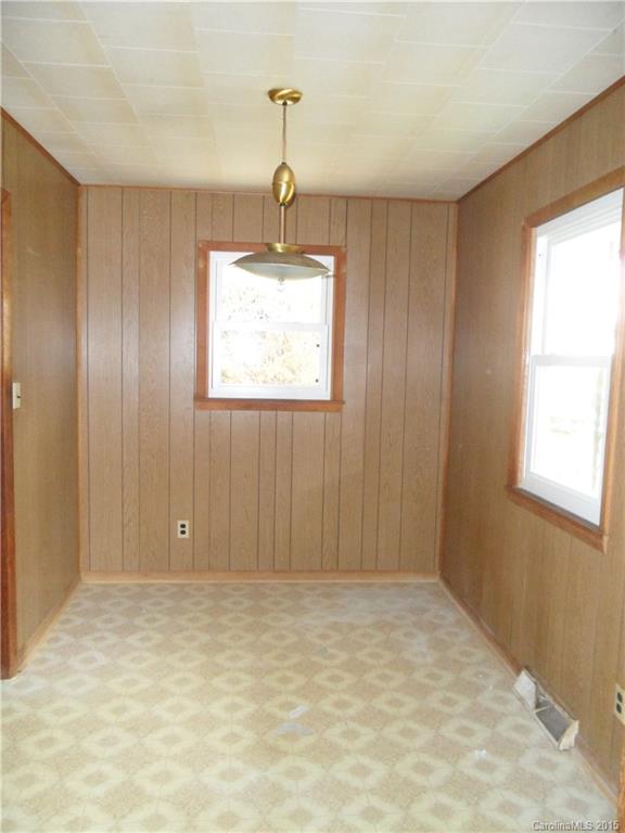 686 Mauney Cove Road Waynesville, NC 28786 - Photo 10 of 13 Gallery Image 10