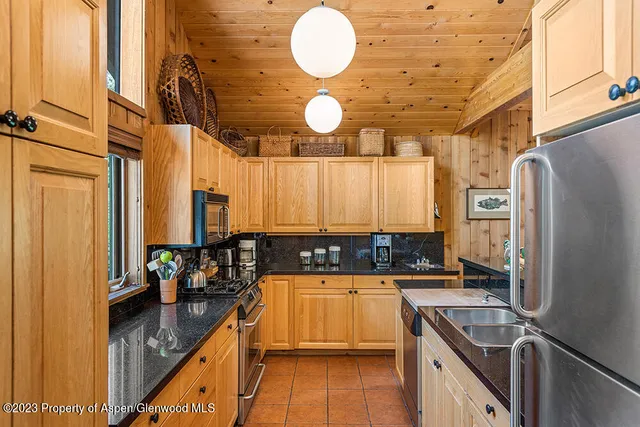 $7,250,000 | 30 Smith Hill Way, Woody Creek, CO 81656