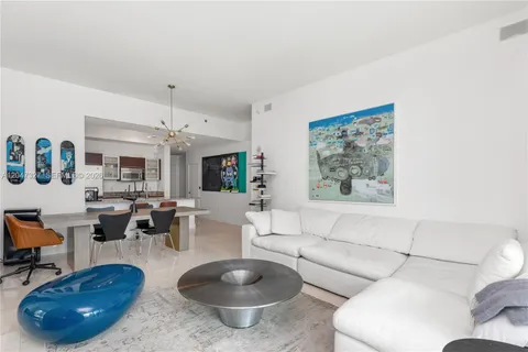 $850,000 | 951 Brickell Avenue, Unit 1011, Miami, FL 33131