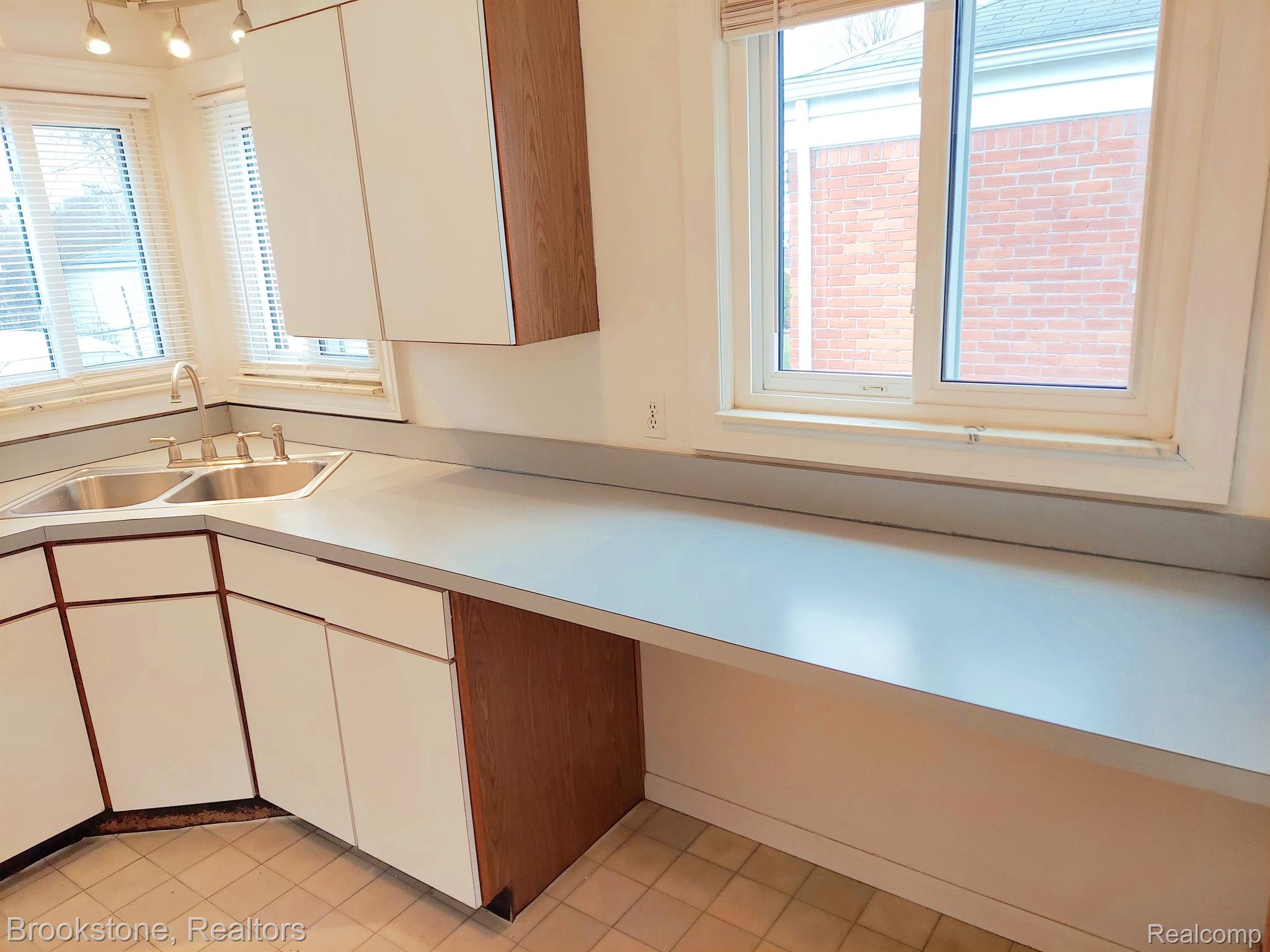 18250 Stephens Road Eastpointe, MI 48021 - Photo 18 of 67 Gallery Image 18