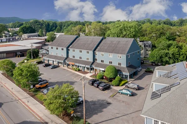 $350,000 | 351 Pleasant Street, Unit 9, Northampton, MA 01060