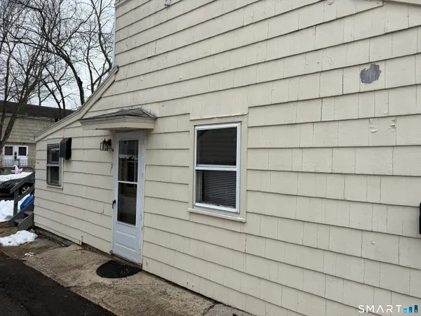 $1,150 | 53 Glenwood Avenue, Unit 3, Norwalk, CT 06854