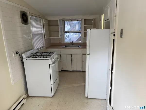 $1,150 | 53 Glenwood Avenue, Unit 3, Norwalk, CT 06854