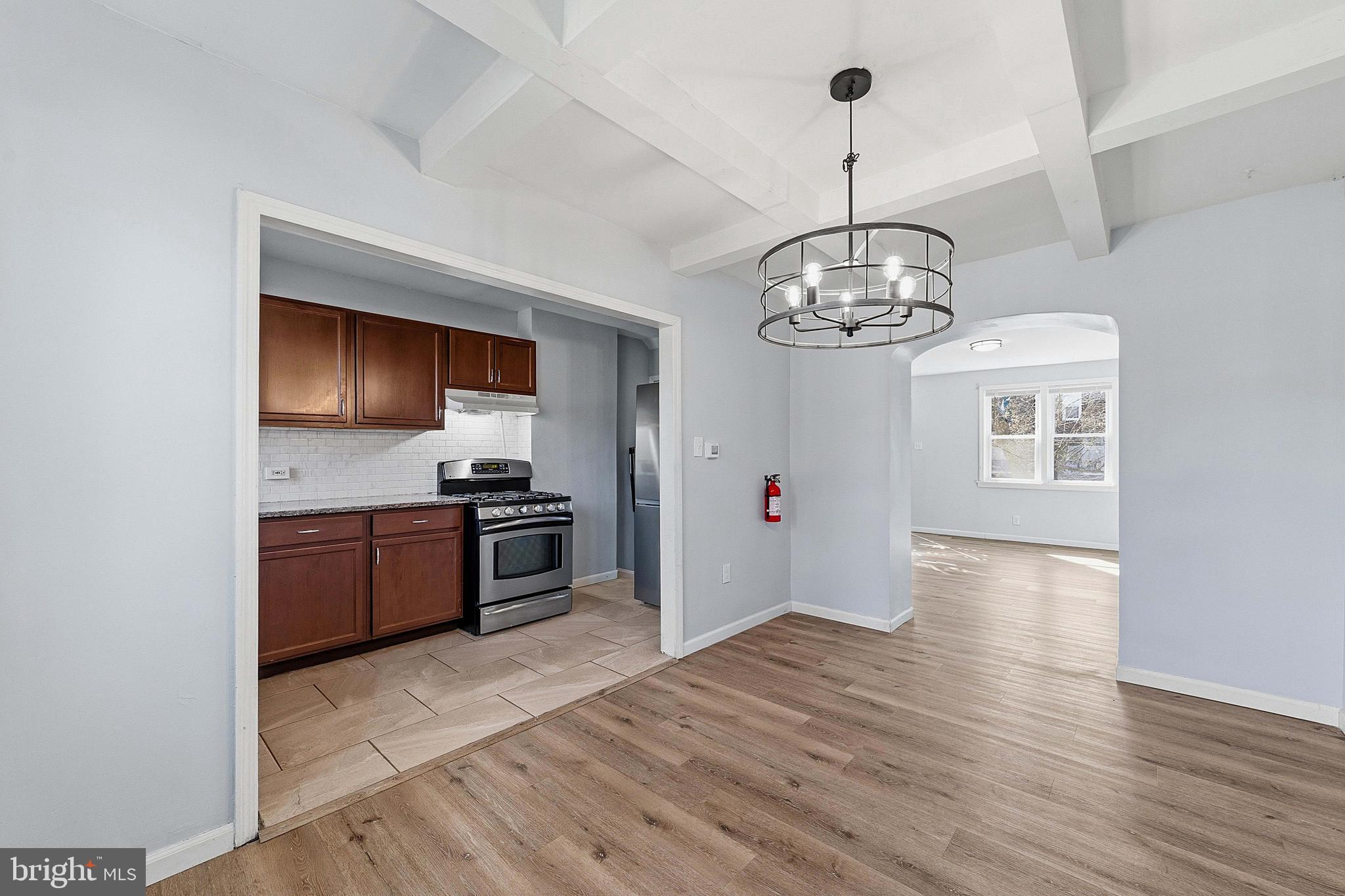 1063 South Merrimac Road Camden, NJ 08104 - Photo 5 of 19 Dining Room