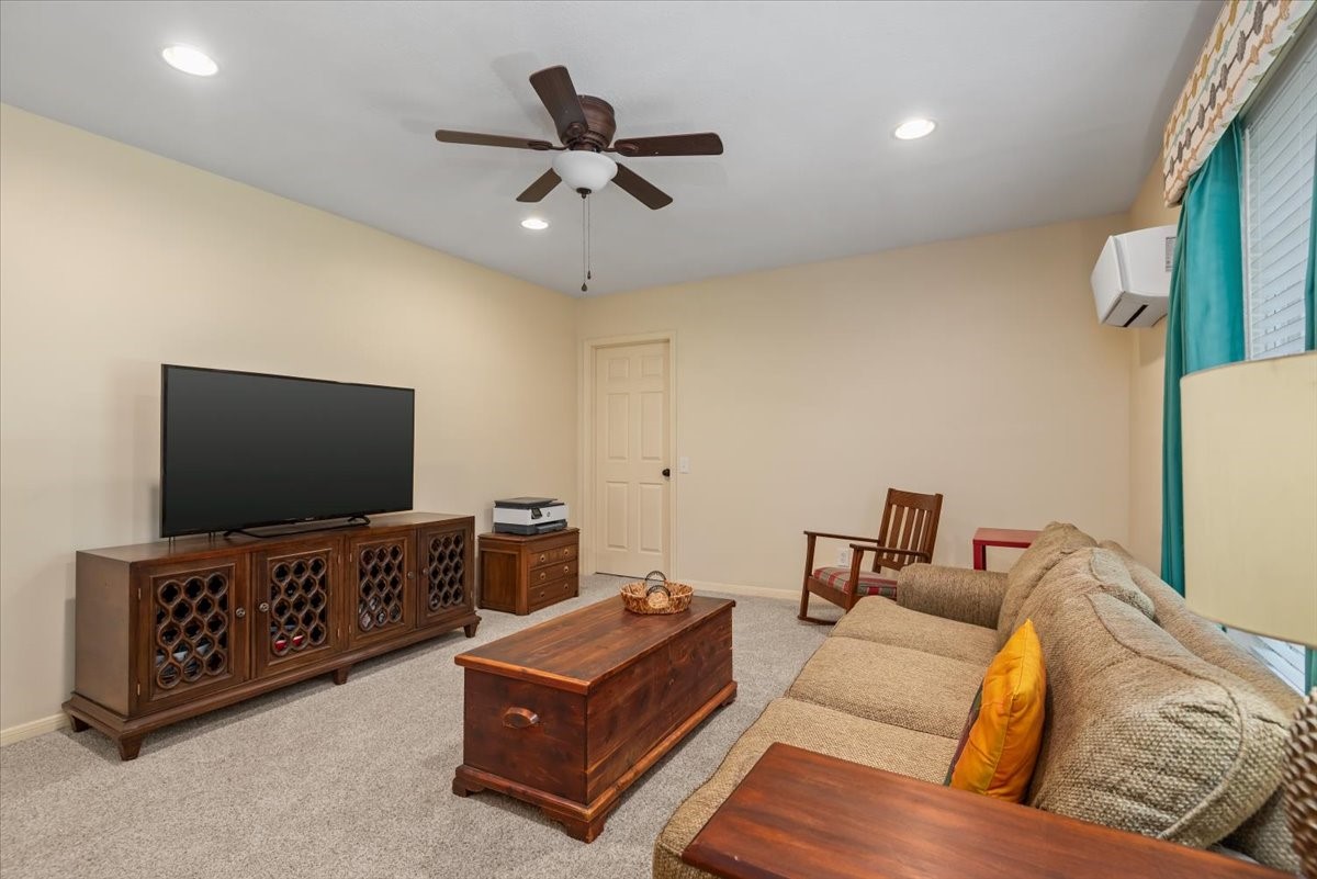 10 Cape Chestnut Drive Spring, TX 77381 - Photo 22 of 39