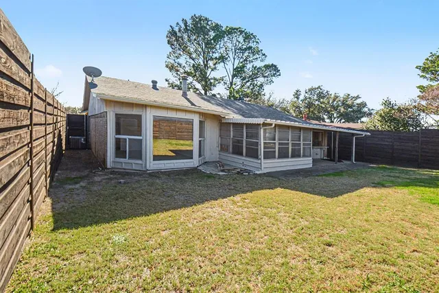 $340,000 | 3417 Cavalier Court, Irving, TX 75062