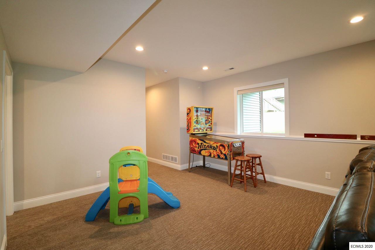 2243 Antler Ridge Drive Dubuque, IA 52002 - Photo 20 of 31 Gallery Image 20