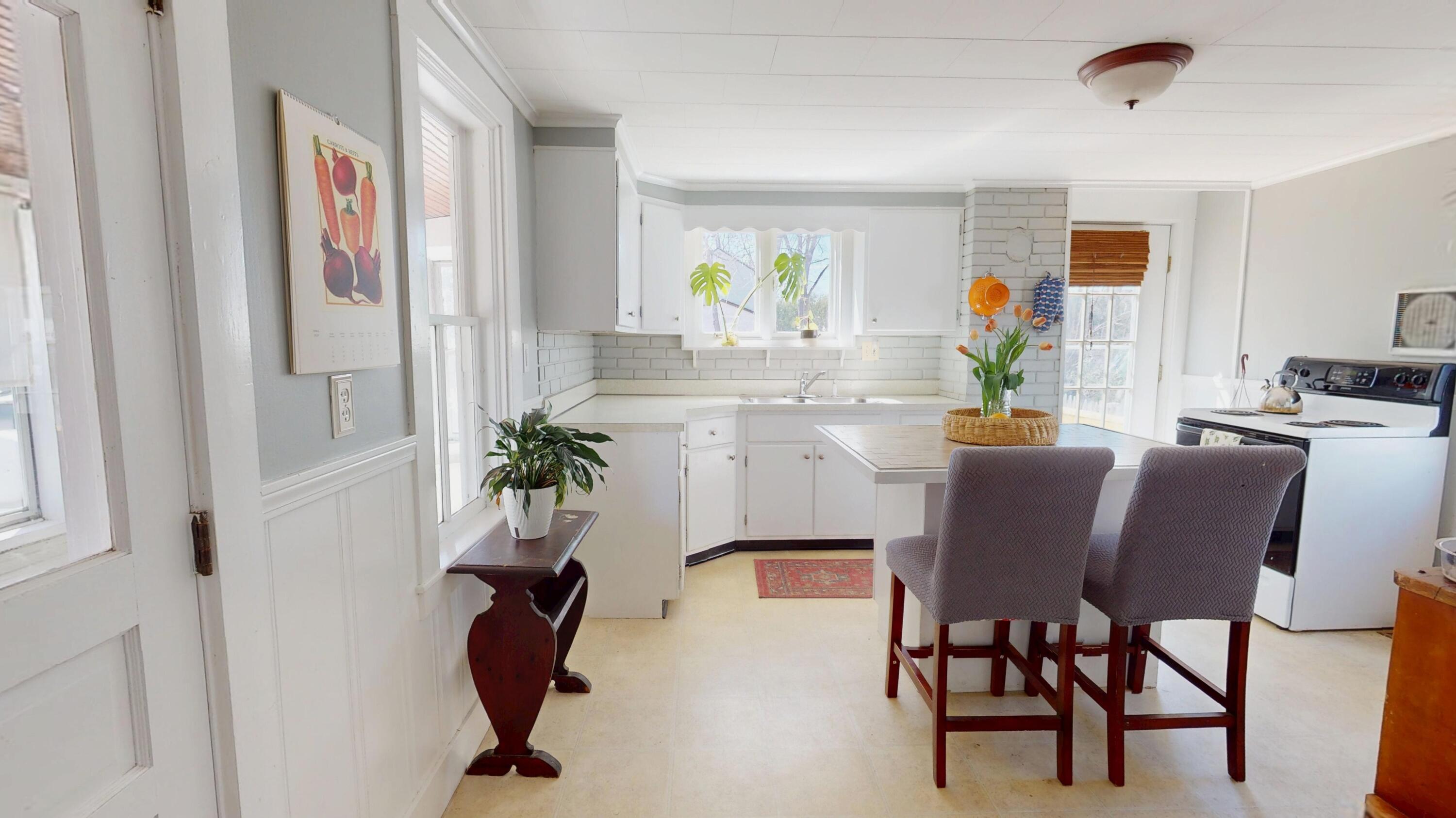232 Grove Street Bangor, ME 04401 - Photo 9 of 32 8