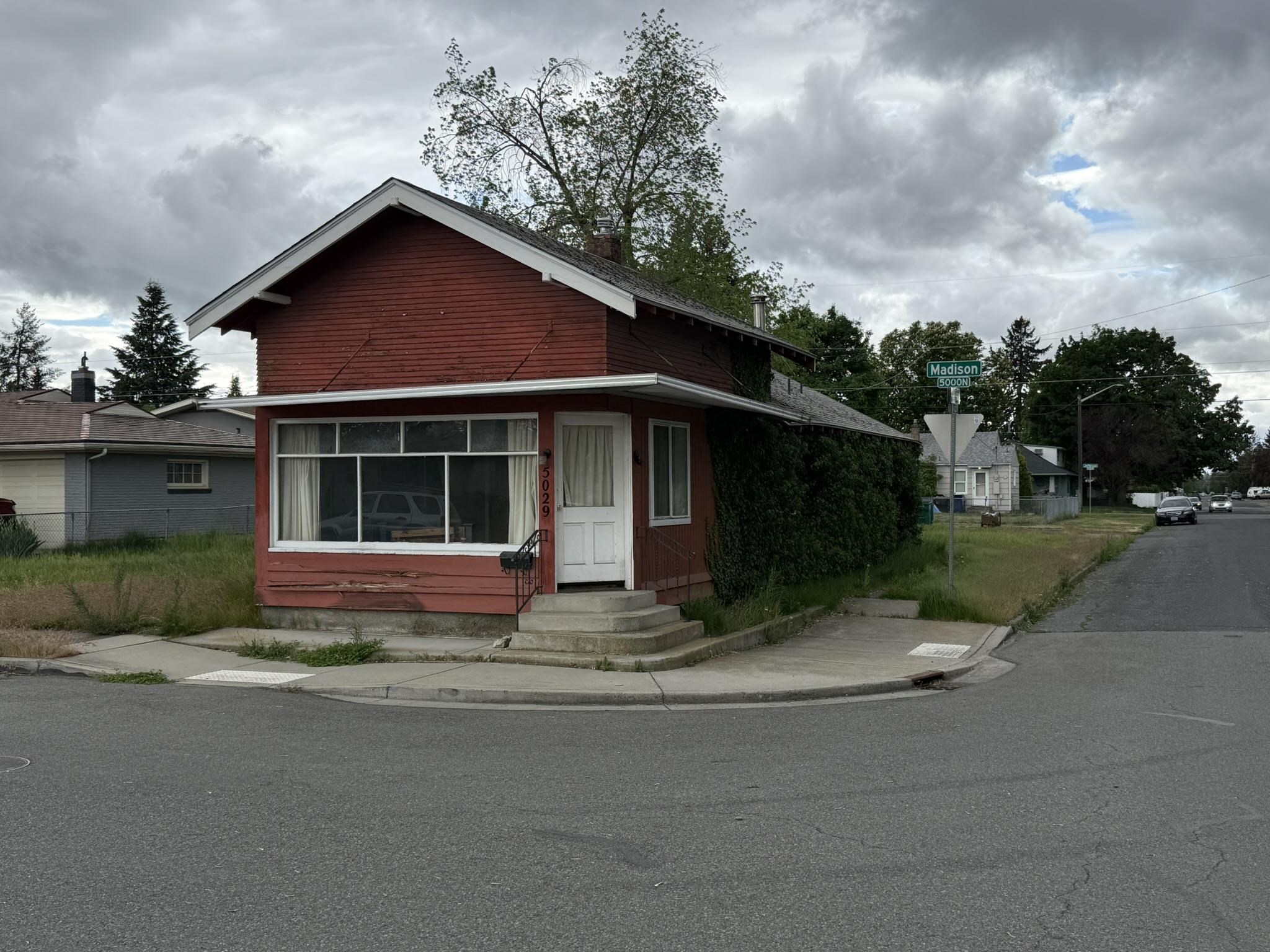 5029 North Madison Street Spokane, WA 99205 - Photo 1 of 5