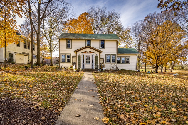 3261 South Daysville Road Oregon, IL 61061 - Photo 66 of 72 a front view of a house with a yard