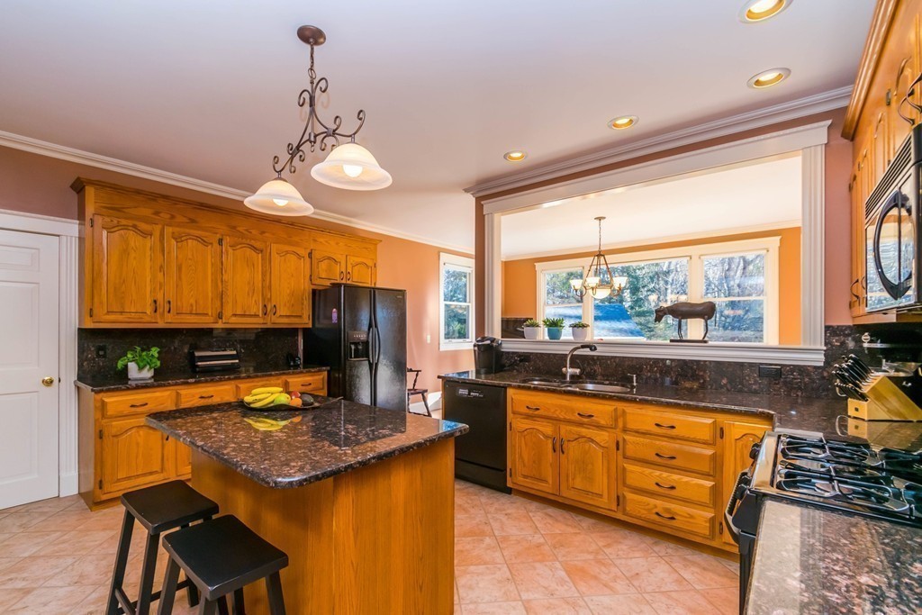 4 Old Town Road Walpole, MA 02081 - Photo 9 of 29 Gallery Image 9