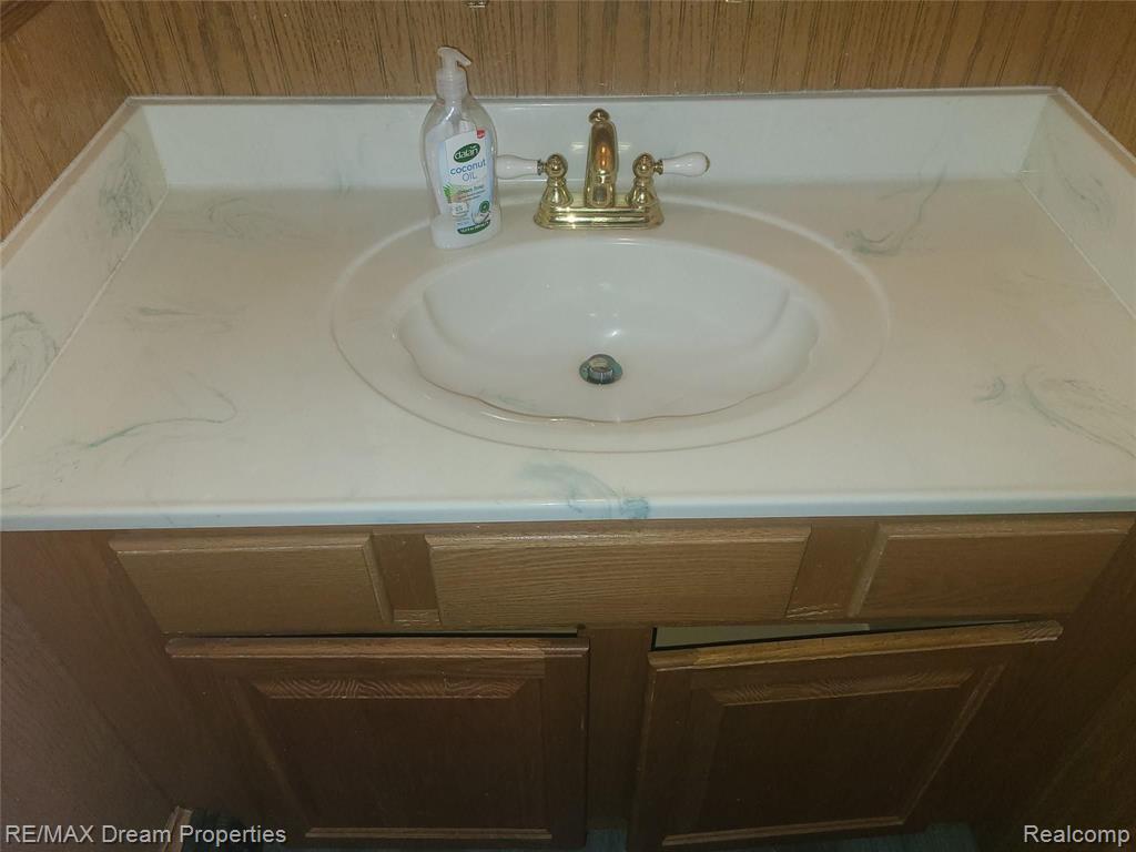 30342 Wicklow Road Farmington Hills, MI 48334 - Photo 17 of 59