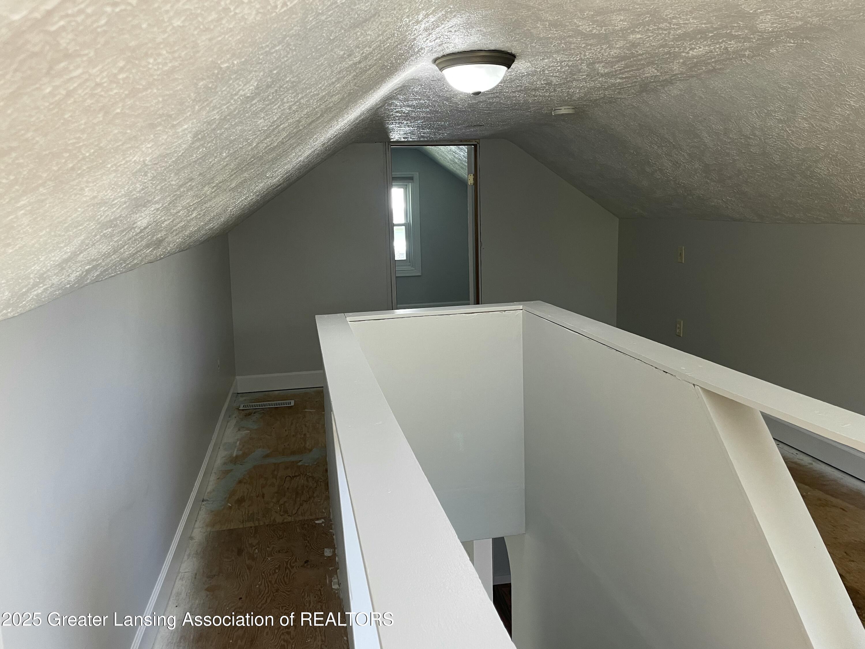 15792 Turner Road Lansing, MI 48906 - Photo 23 of 56 IMG_8239
