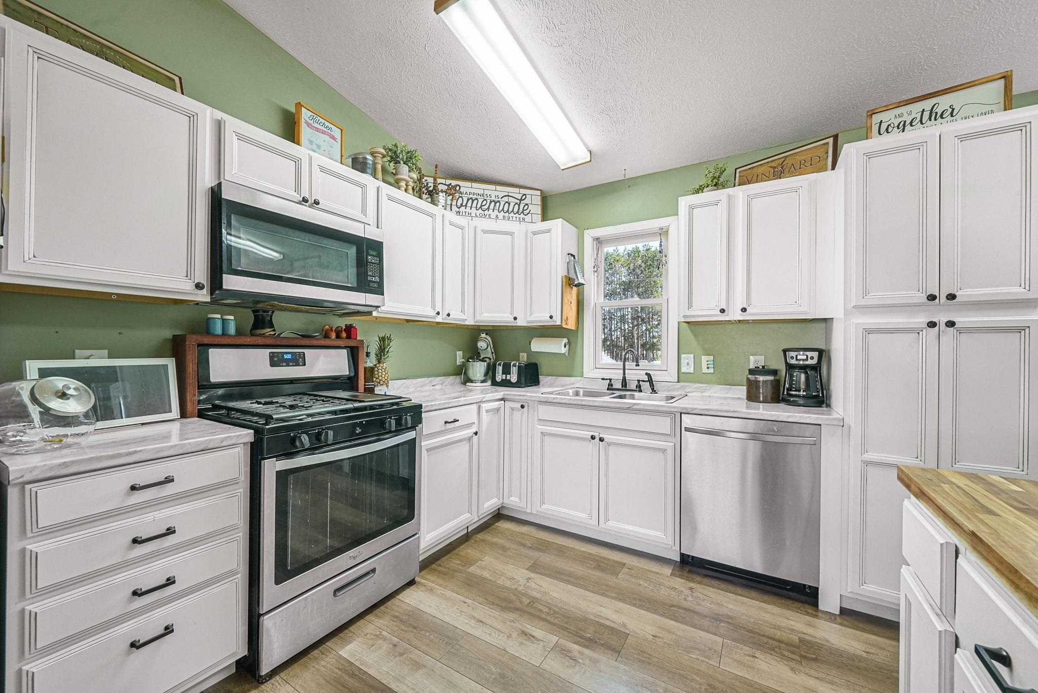 3821 South 39 Road Cadillac, MI 49601 - Photo 19 of 59 1945342-c60b3b25-8acb-4ac6-8c9f-9d350a413c31.JPG